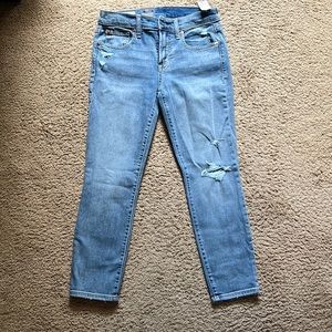 NWT - Gap True Skinny Mid Rise (27 / 4p)